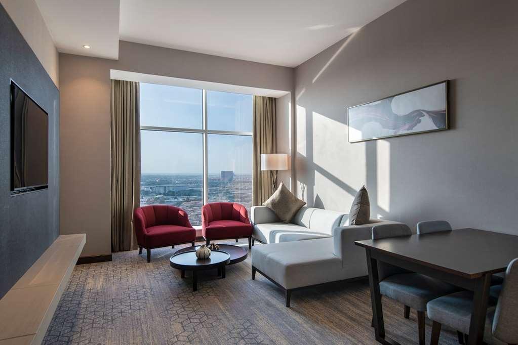 Ramada By Wyndham King Fahd Road Hotel Riyadh