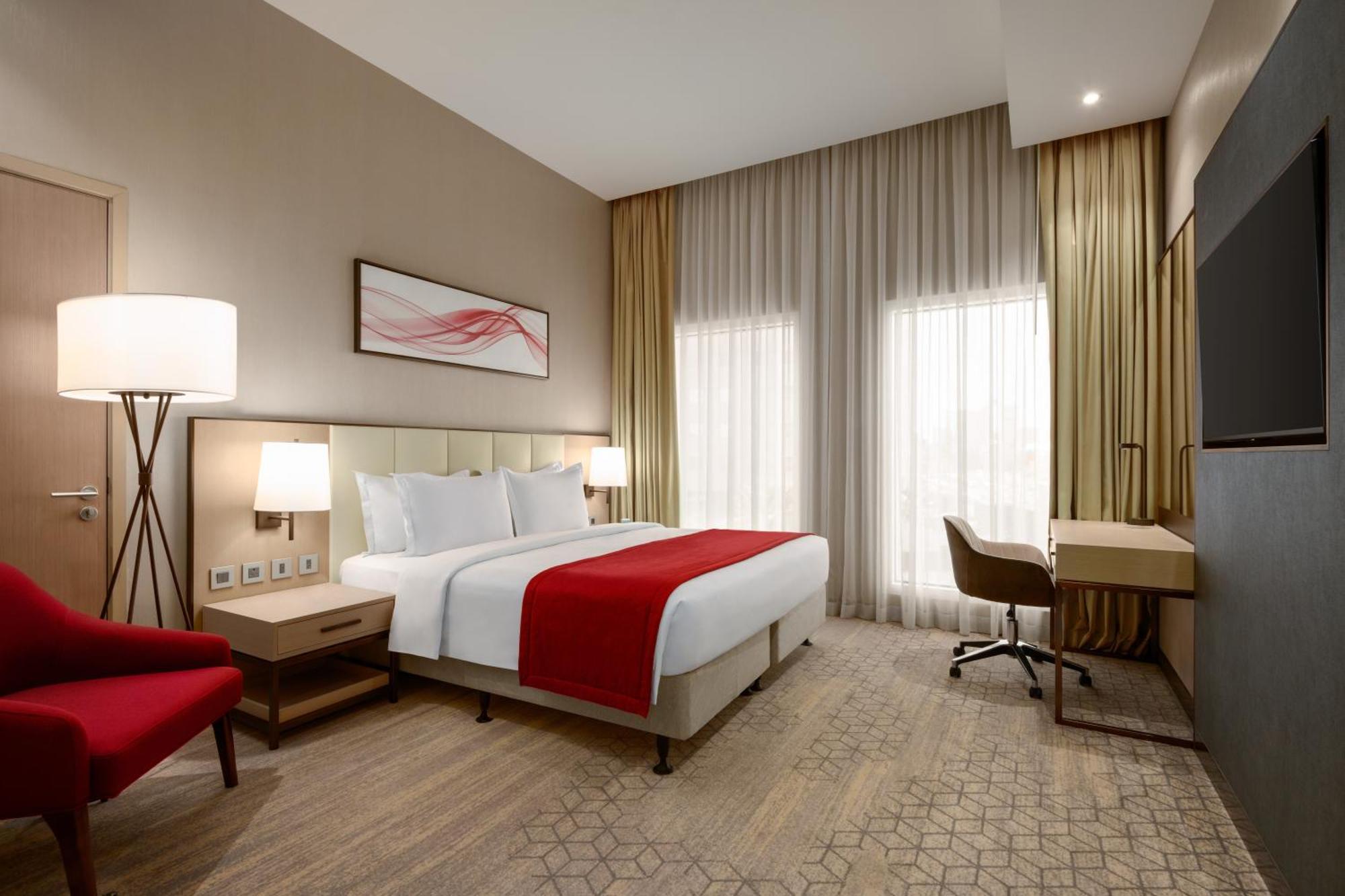 Ramada By Wyndham King Fahd Road Hotel Riyadh